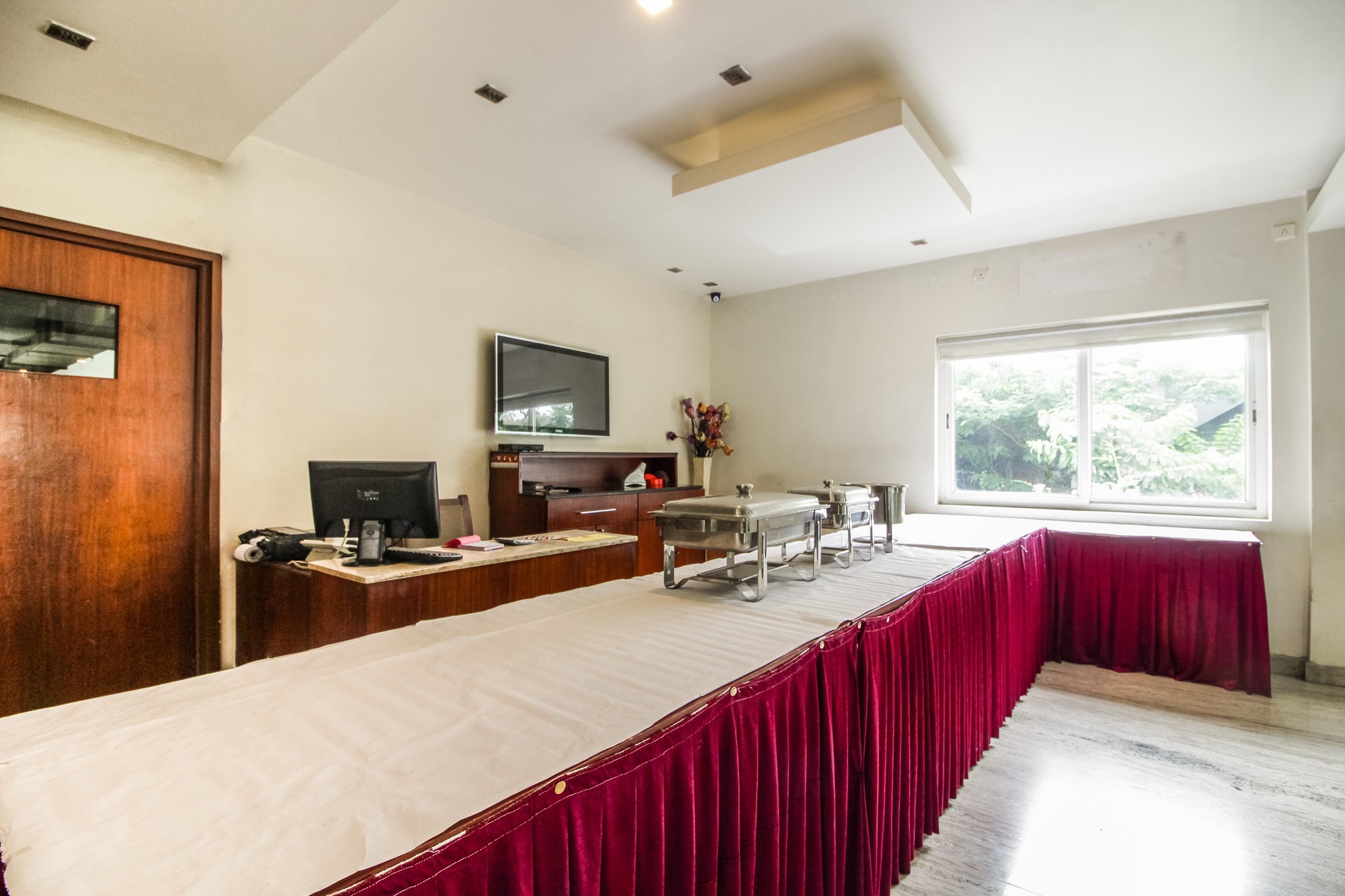 Hotel White Parrot 迈索尔 外观 照片